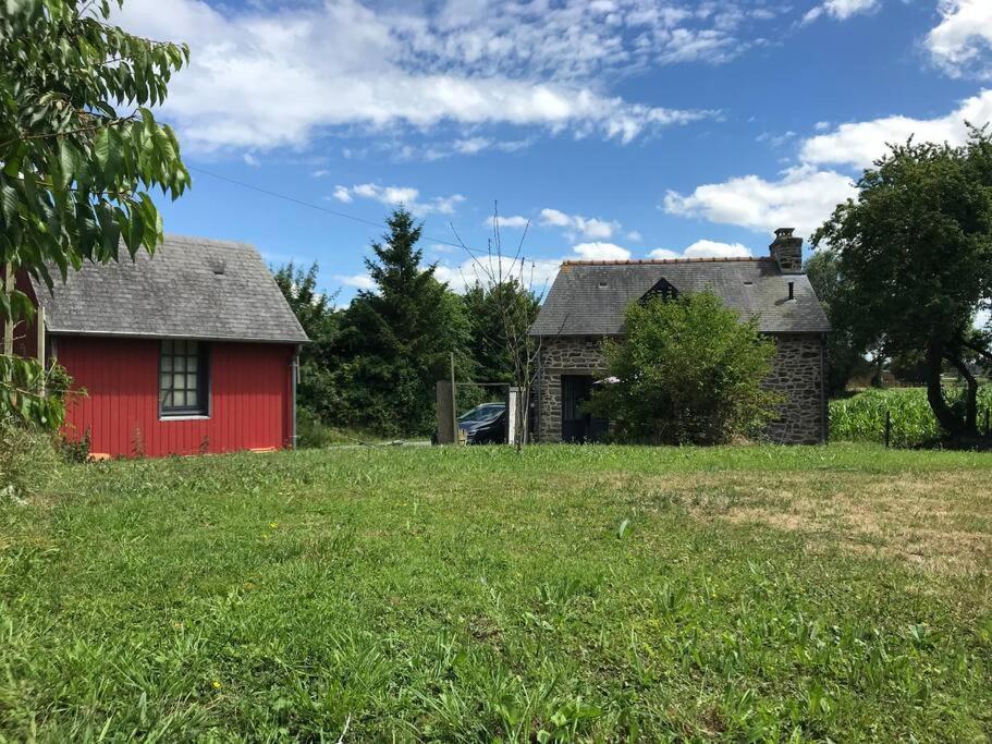 Maisonnette Au Pied Du Mont Dol Villa Exterior foto